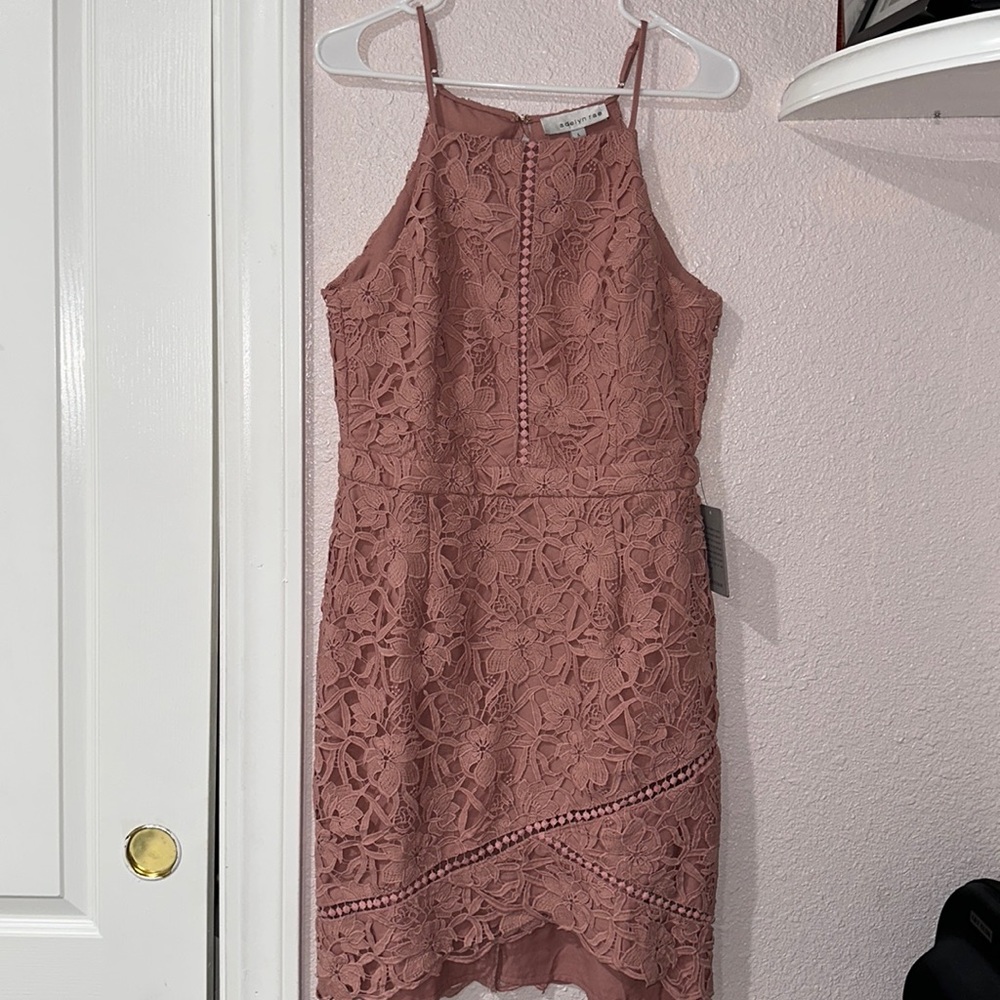 Adelyn Rae nude pink floral sheath dress